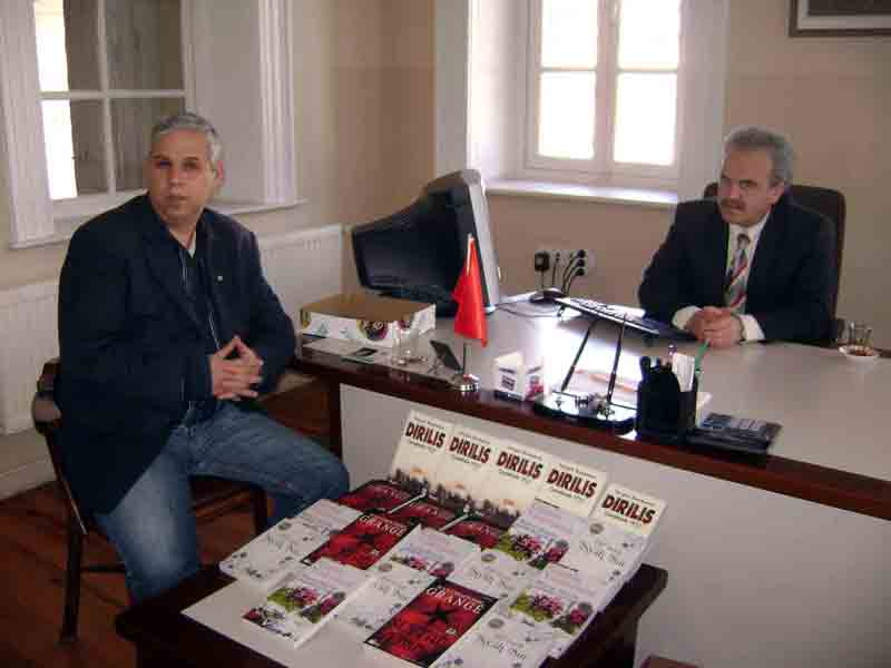 Ticaret Odası kütüphaneye güncel kitap desteğinde bulunuyor