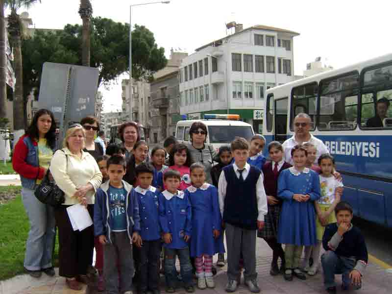 Çağdaş Yaşamı Destekleme Derneği çocukları sevindirdi