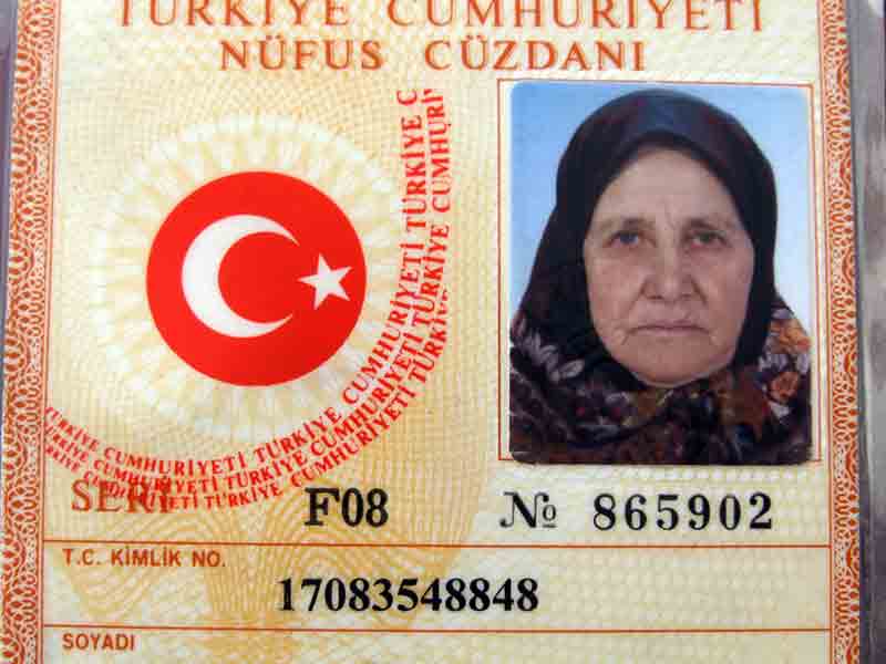 3 gün boyunca aç, susuz yardım bekledi