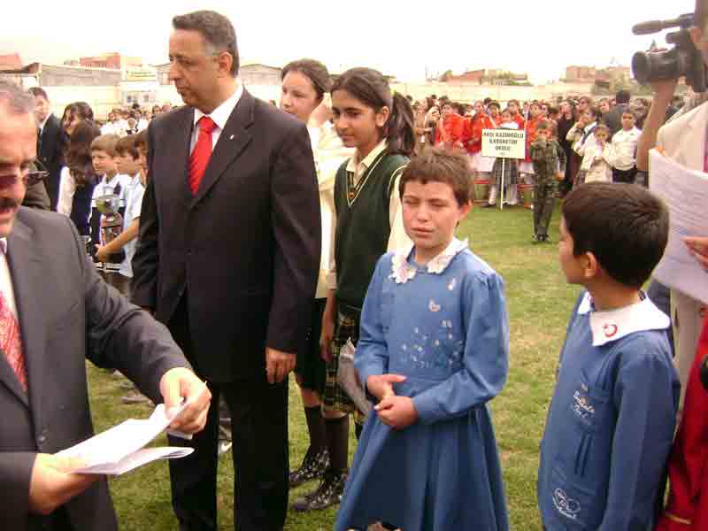Başarılı öğrenciler ödül aldı