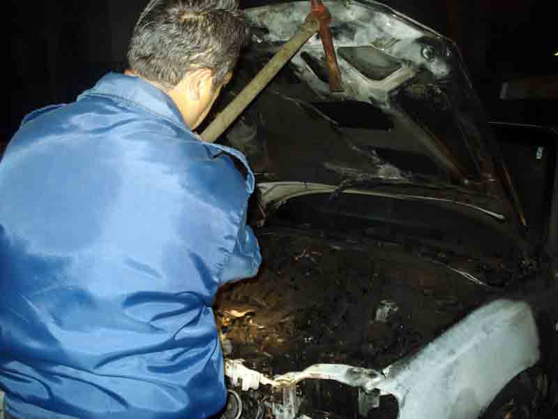 Oto yangını kundaklama değil, teknik arıza çıktı