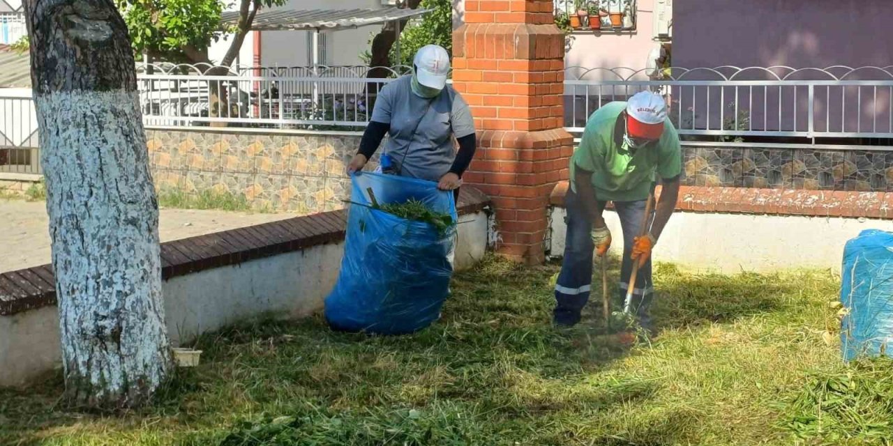 Nazilli Belediyesi’nden parklarda temizlik seferberliği