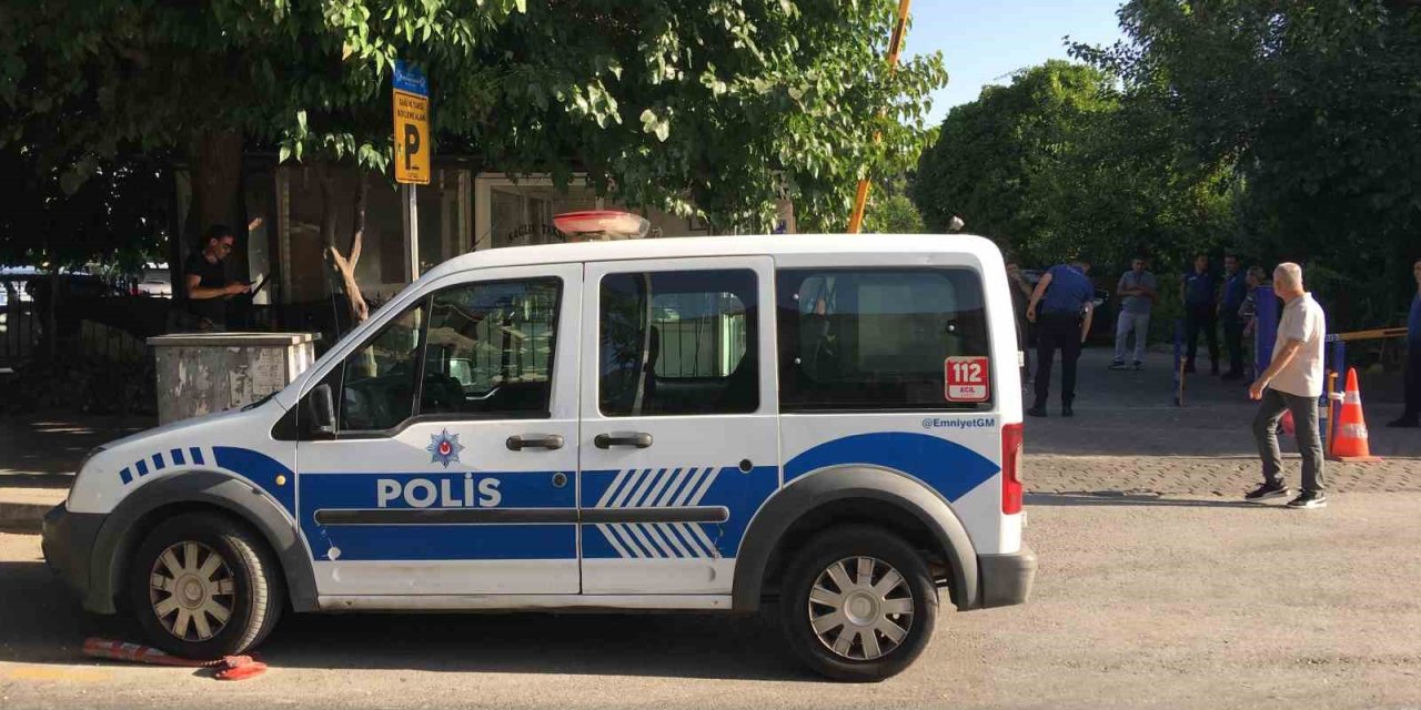 İki grup arasındaki kavgayı polis ayırdı