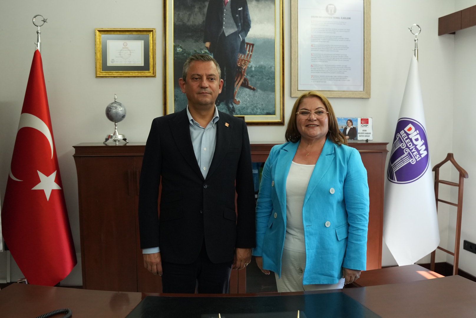 CHP Genel Başkanı Özgür Özel, Didim Belediyesi’ni ziyaret etti