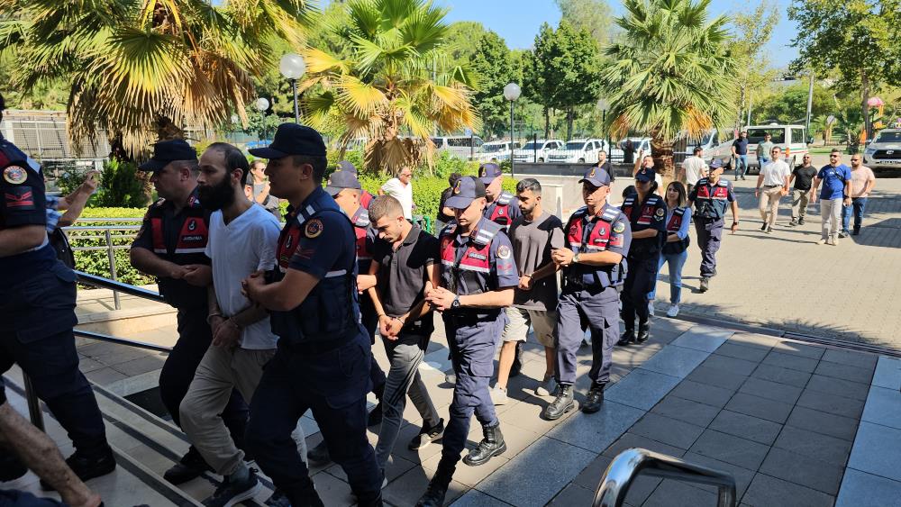 Örgütlü uyuşturucu ticaretine jandarmadan darbe