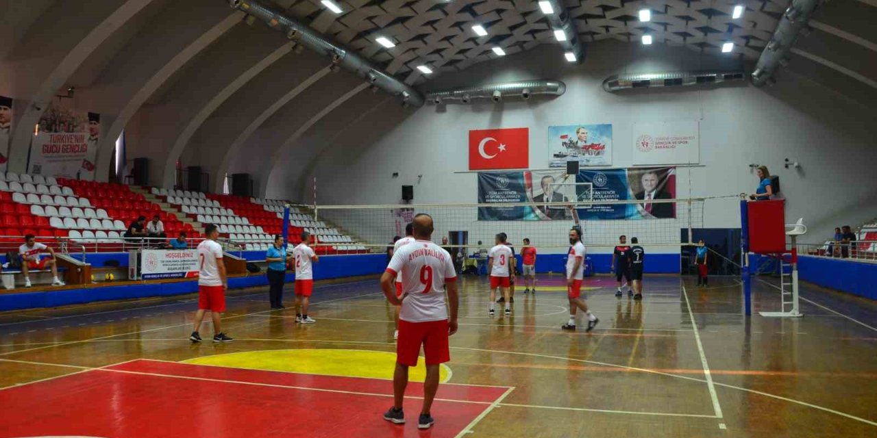 Aydın’da 15 Temmuz Voleybol Turnuvası başladı