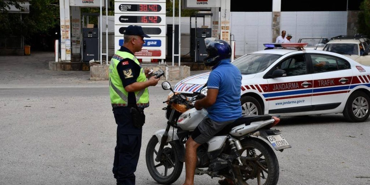 Jandarma araç sürücülerini uyardı