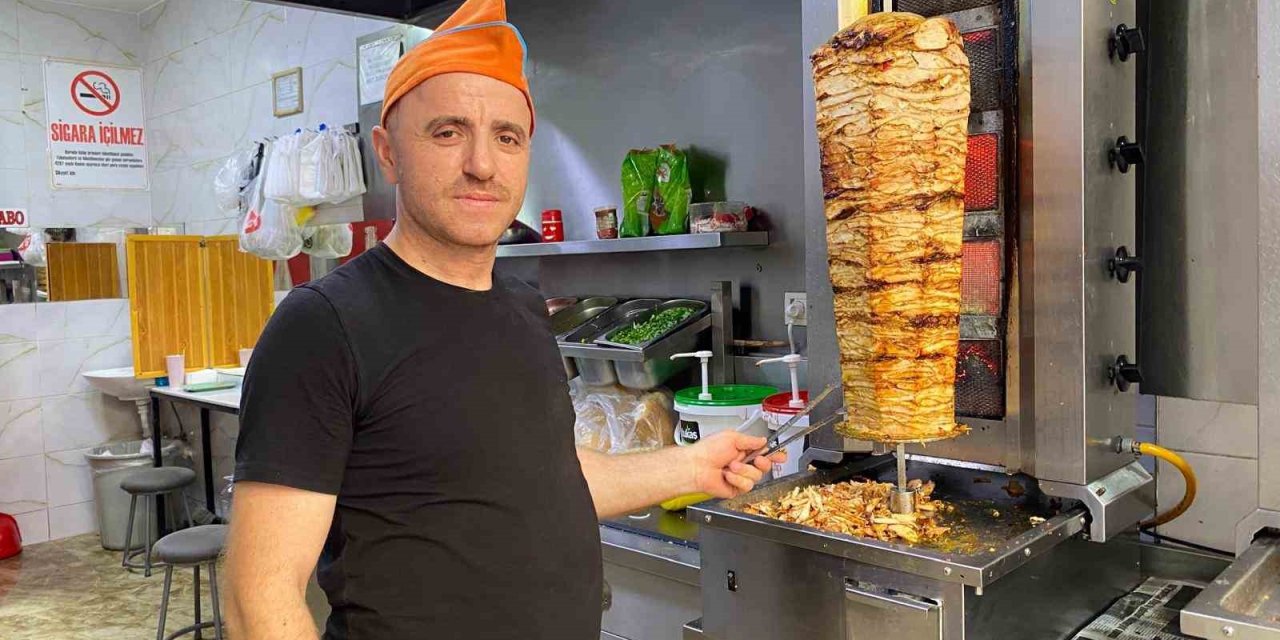 Aydın’da kavurucu sıcakta döner ustalarının zorlu mesaisi