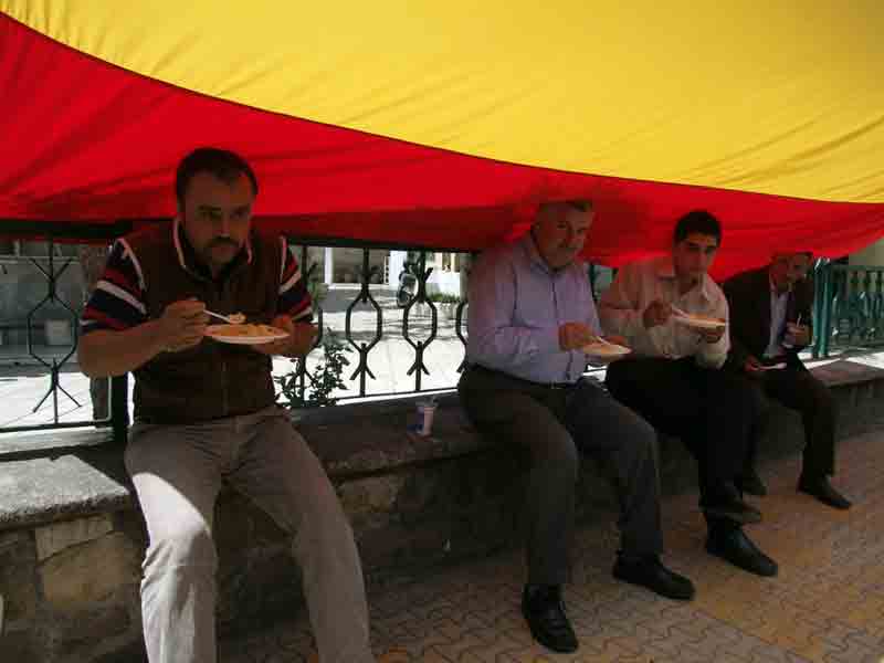 Başbakan “Pirinç Yemeyin” dedi, Sökeli GS tutkunu bulgur hayrı yaptı!