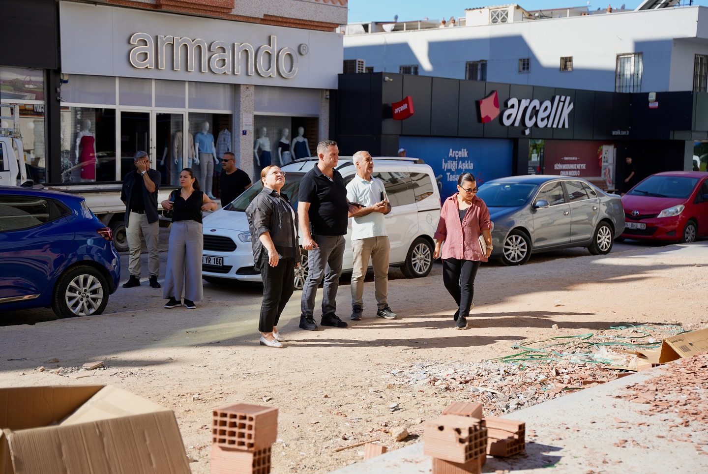 BAŞKAN GENÇAY’DAN, KURTULUŞ CADDESİ ESNAFINA ZİYARET