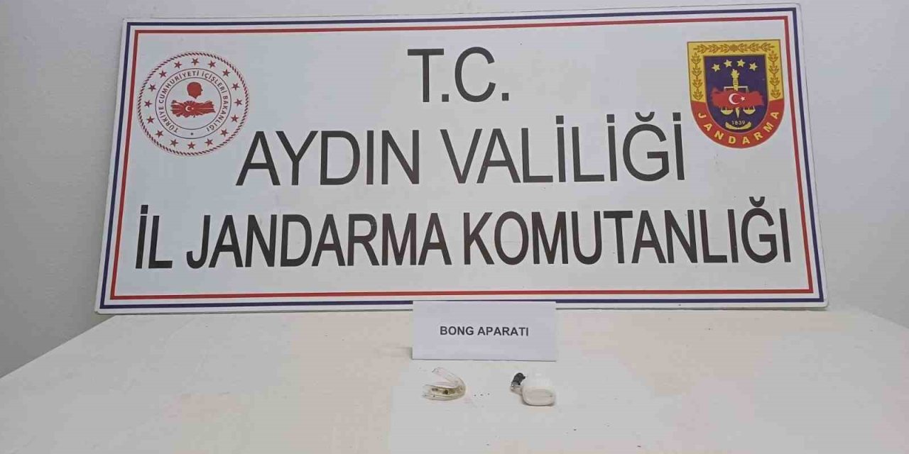 Uyuşturucu kullanan 4 kişi yakalandı