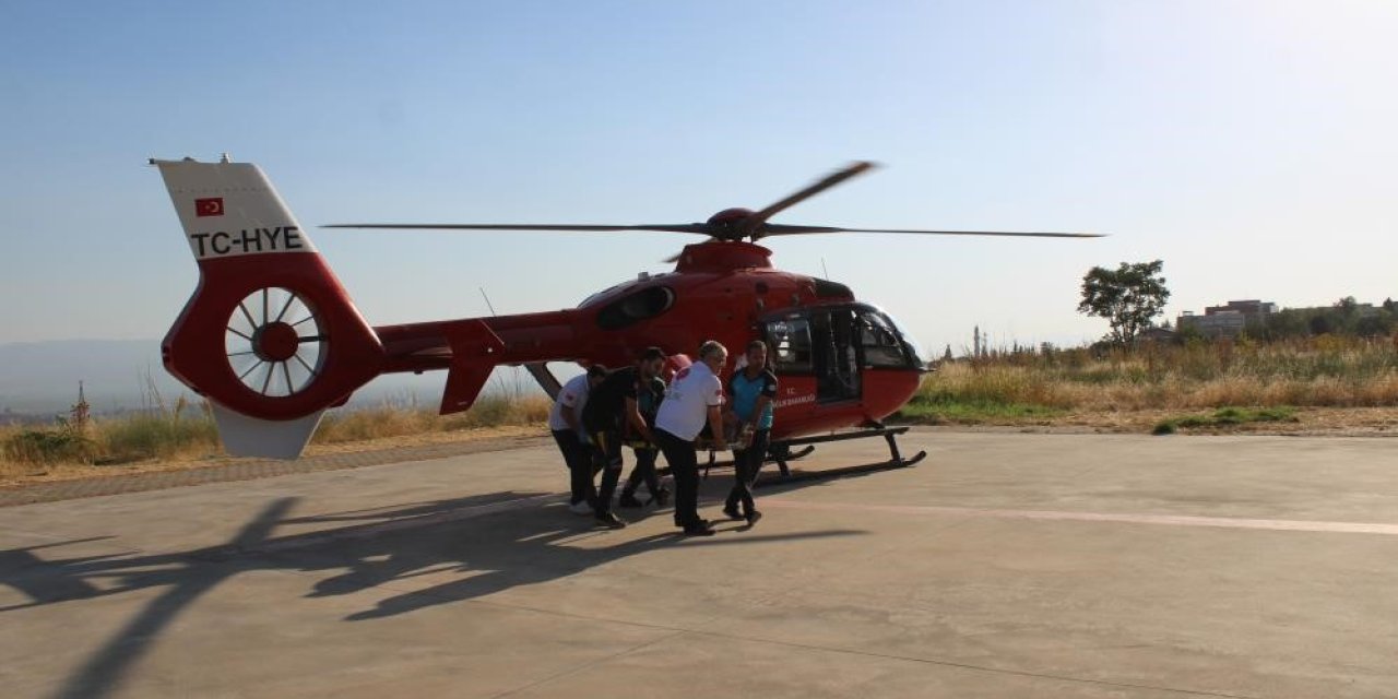 Ambulans helikopterle hastaneye kaldırılan minik Hamit yaşam savaşını kaybetti