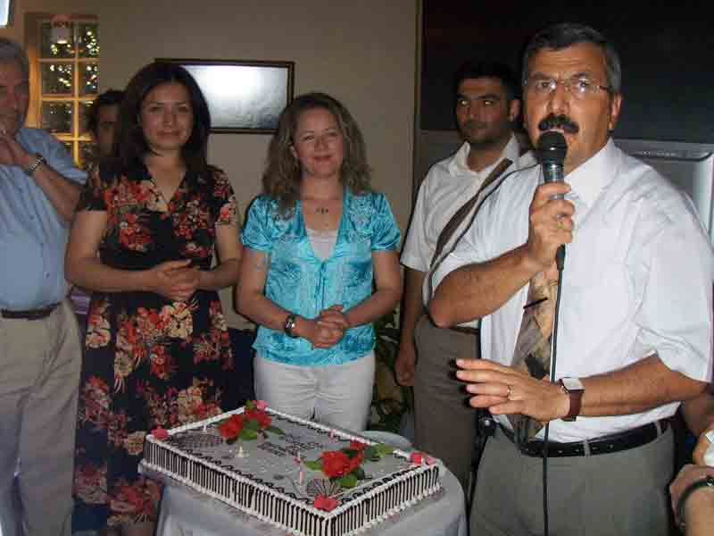 Hüseyin Akkaya onuruna veda yemeği