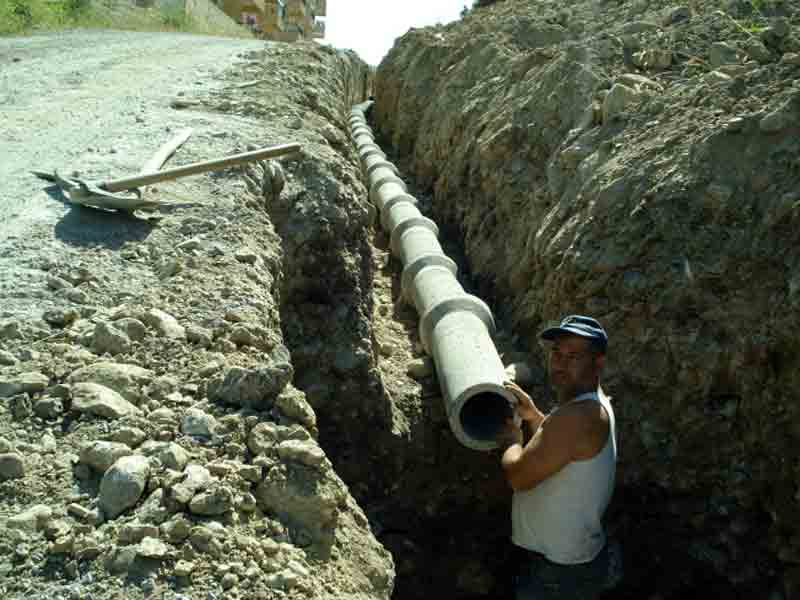 Yenikent’te kanalizasyon çalışmaları tam gaz ilerliyor