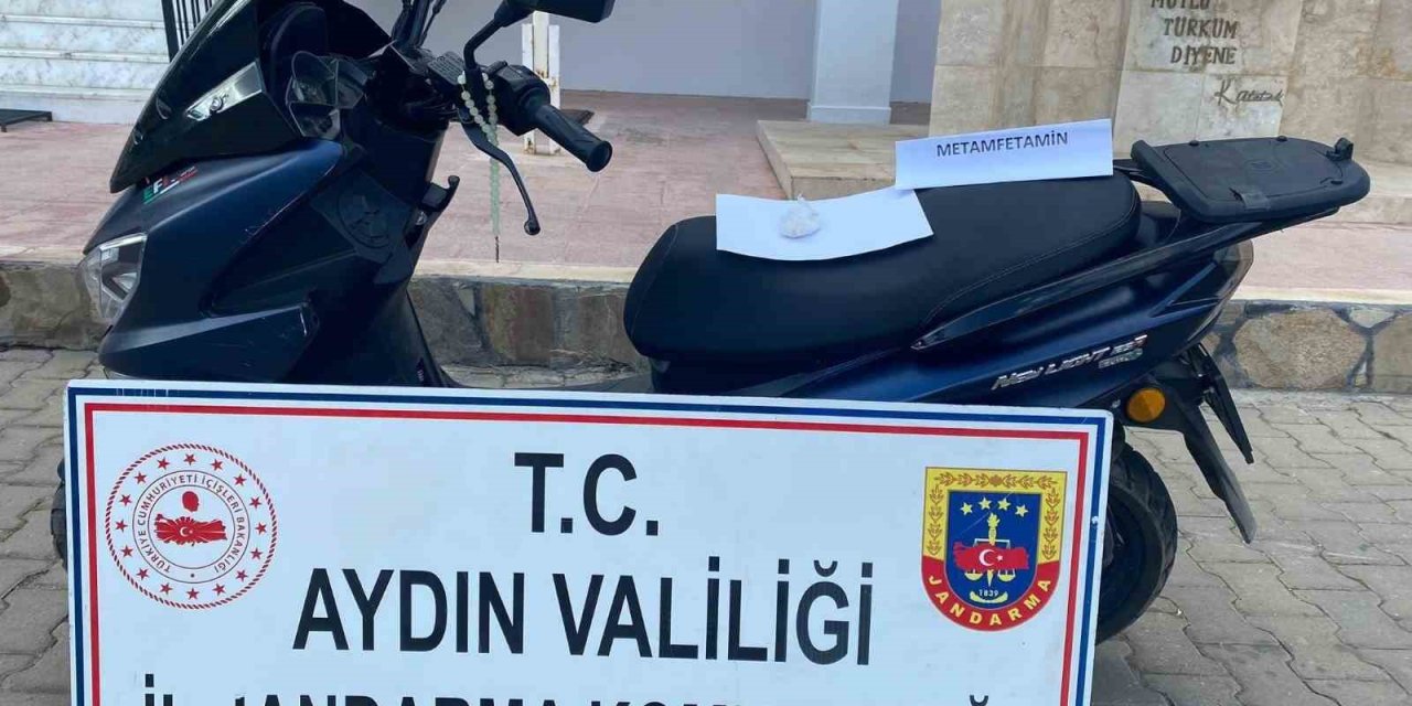 Şüphe üzerine durdurulan motosiklet çalıntı çıktı