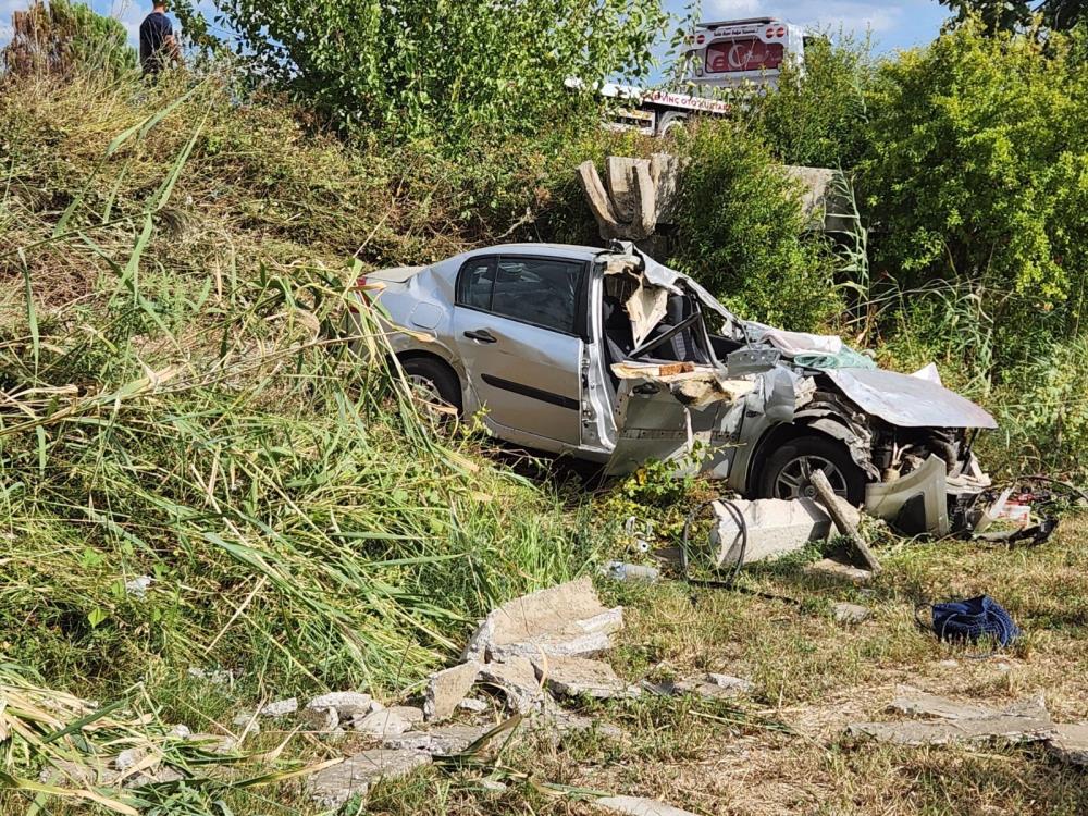 Çine’de otomobil tarlaya uçtu: 3 yaralı, 1 ölü