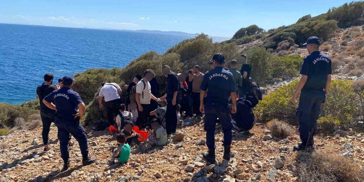 Kuşadası’nda 31 düzensiz göçmen jandarma ekiplerince yakalandı