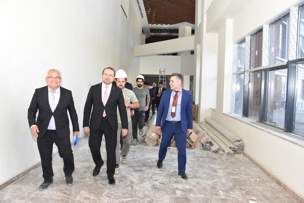 Yeni Çine Devlet Hastanesi, hizmet için gün sayıyor