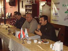Kahvaltılı toplantılar sürüyor