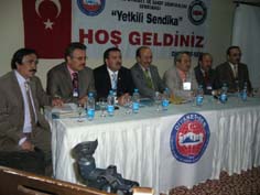 Din adamları haklarını aradılar