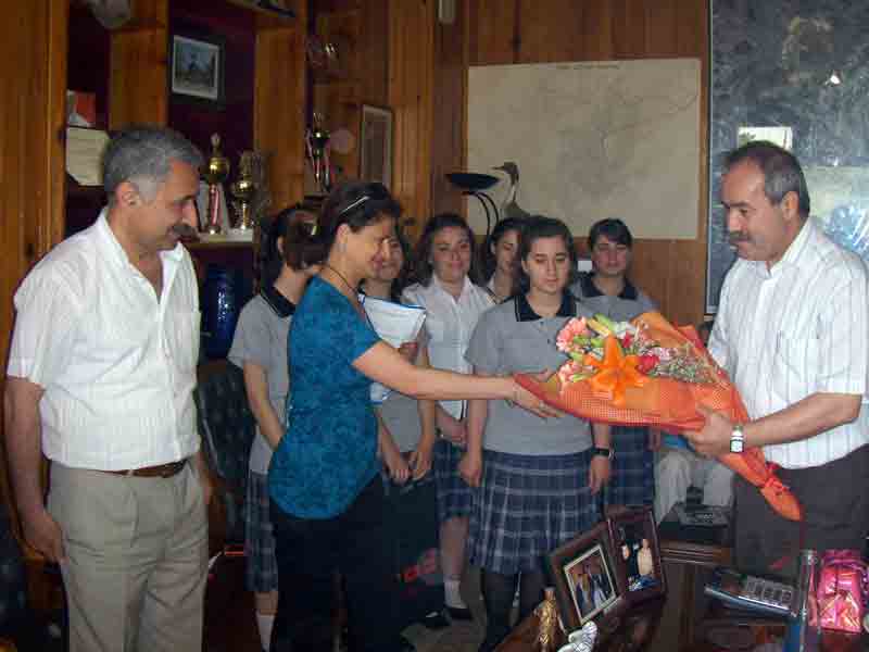 Almanya’ya giden SML öğrencilerinden teşekkür ziyareti