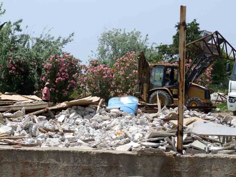 Güzelçamlı Afet Konutları yıkıldı, yerine 1. sınıf Tatil Köyü geliyor