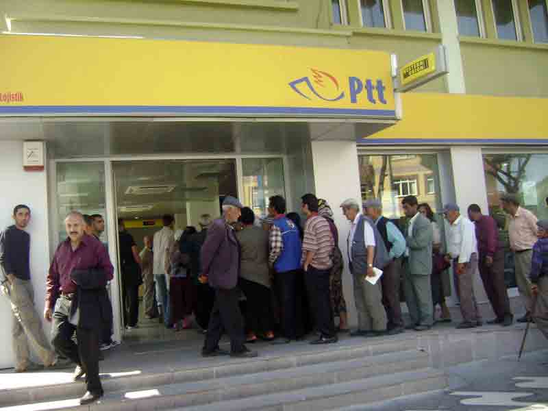 Maaş ödemeleri Posta Müdürlüğü’nde