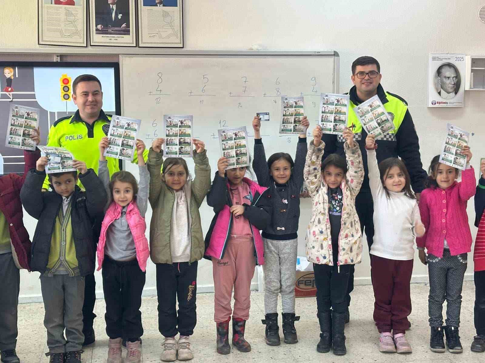 Karacasu’da minik trafik dedektiflerine eğitim verildi