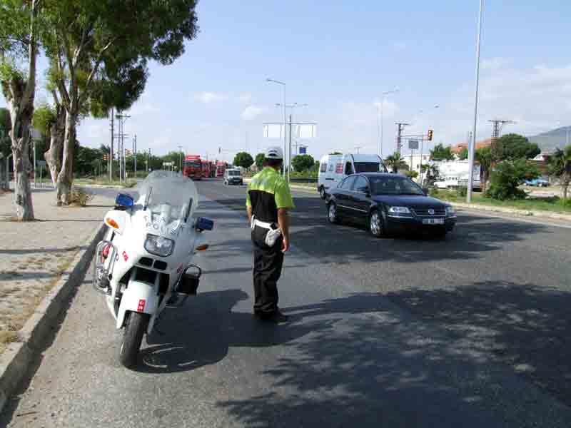 Polise hakaret eden sürücü tutuklandı