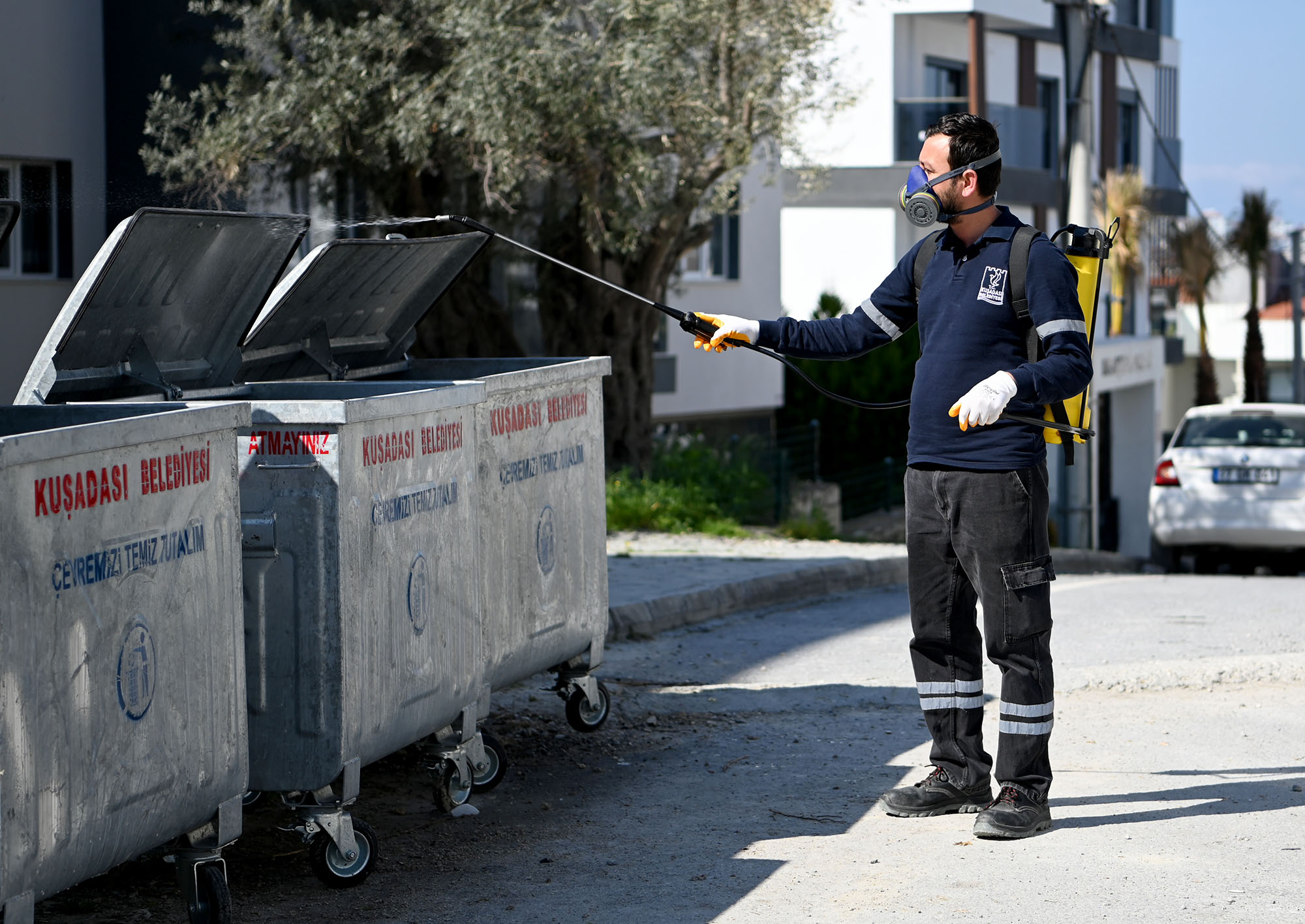 KUŞADASI’NDA VEKTÖREL MÜCADELE YIL BOYUNCA DEVAM EDİYOR