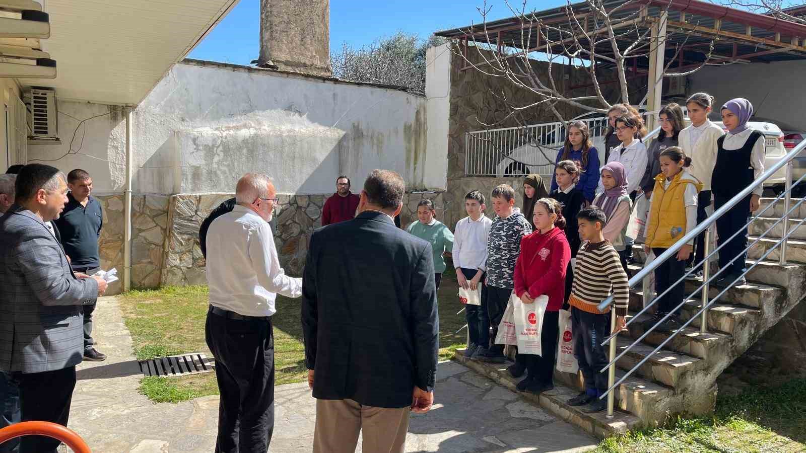 Bozdoğan’da dereceye giren öğrenciler ödüllendirildi