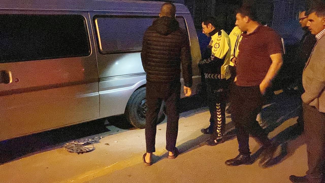 Yolun karşısına geçmeye çalışan yayaya çarpıp kayıplara karıştı