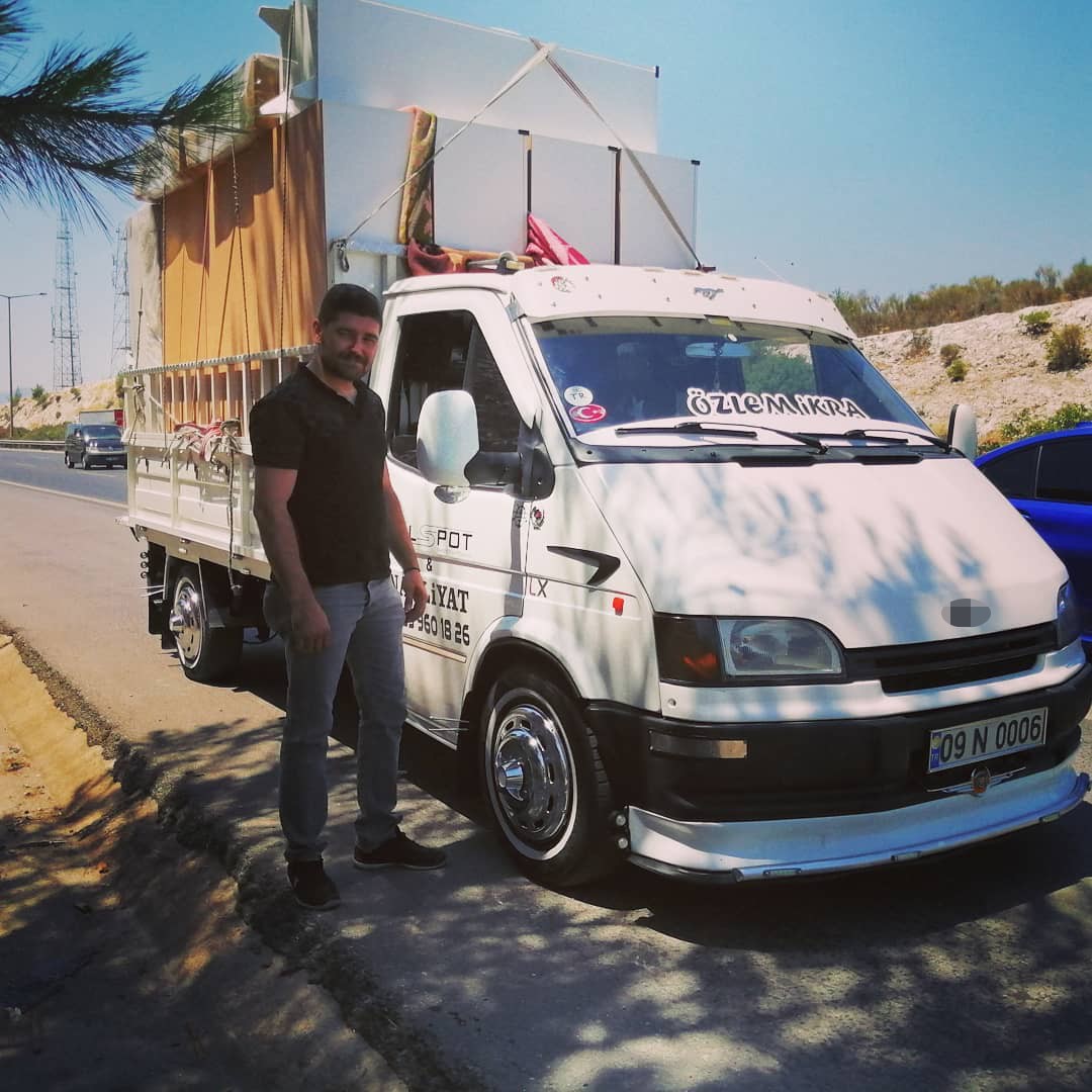 Baba yadigarı aracına çarpıp kaçan sürücü için sorumluluk çağrısında bulundu