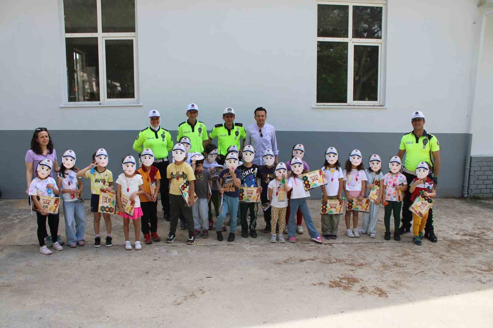 Aydın’da minikler direksiyon başına geçti