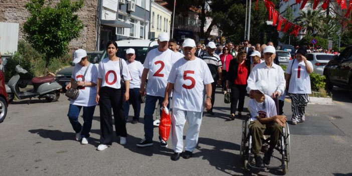 Aydın’da Aile Yılı kortej yürüyüşü yapıldı