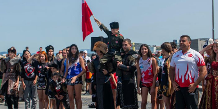 KUŞADASI’NDA 19 MAYIS COŞKUYLA KUTLANDI