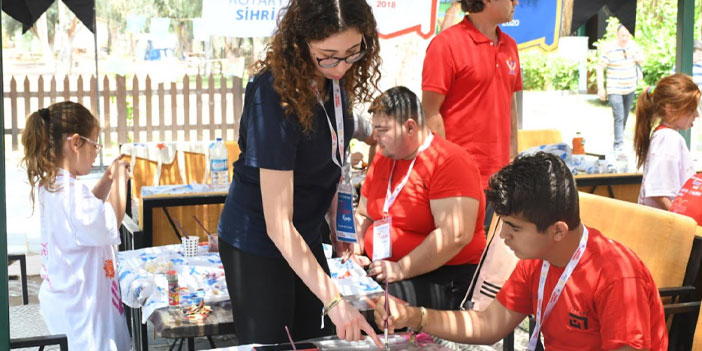 ADA CAMPING OTİZMLİ BİREYLER VE AİLELERİNİ AĞIRLADI