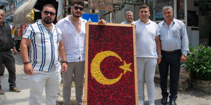 KUŞADASI’NDA KİRAZ ŞENLİĞİ COŞKUYLA KUTLANDI