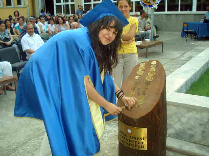 Söke Lisesi 41. Dönem mezunlarını törenle uğurladı