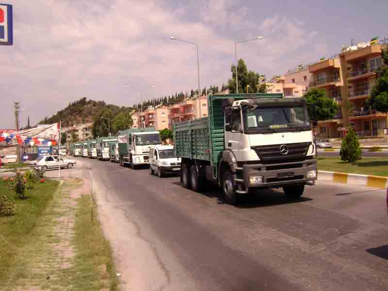 Başkanların AB destekli, kamyonlu gövde gösterisi