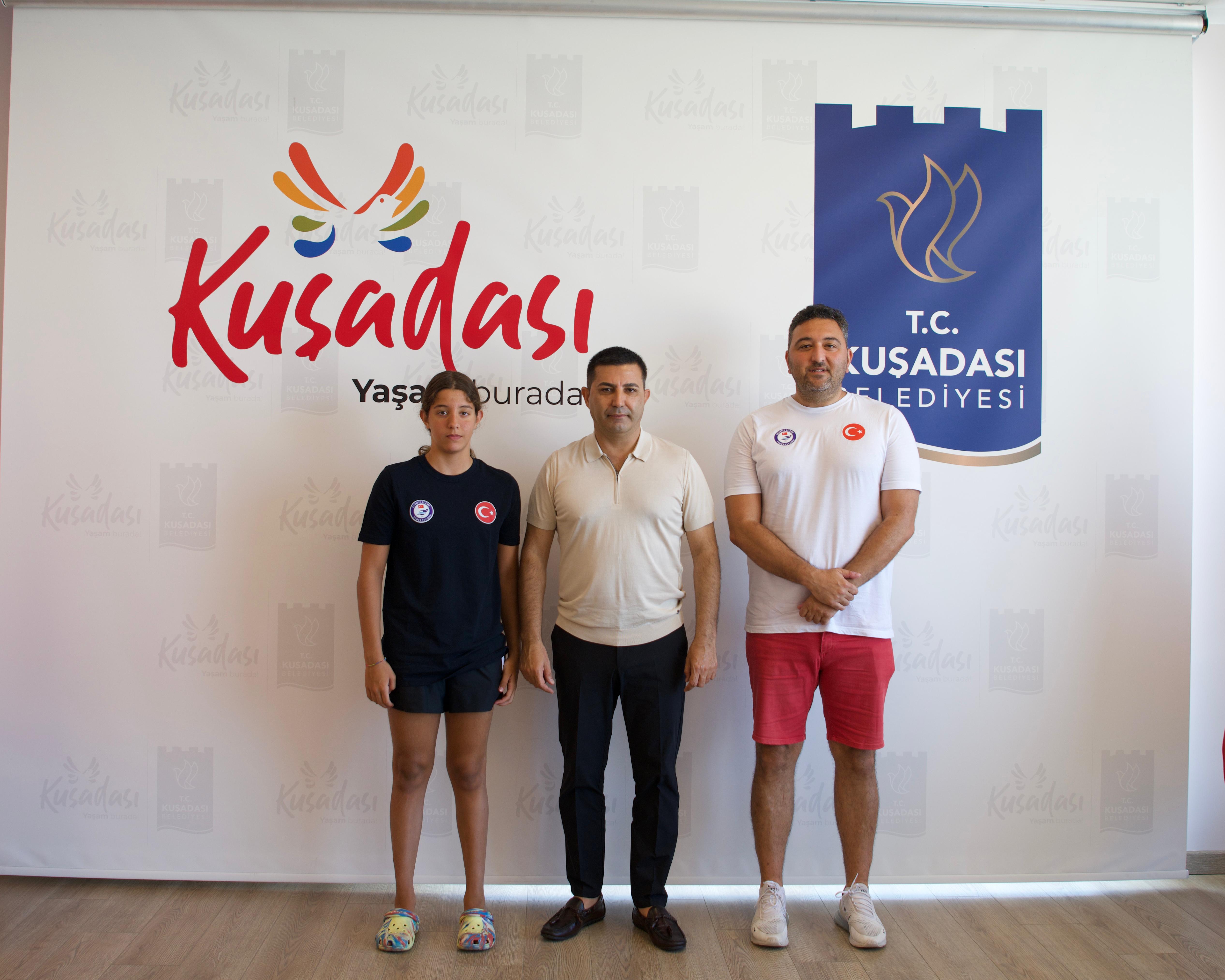 MİLLİ YÜZÜCÜ NİSAN ADA BALKAN'DAN ULUSLARARASI BAŞARI