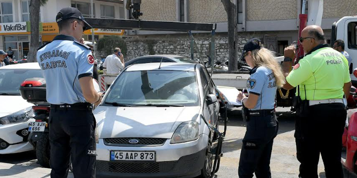 KUŞADASI’NDA POLİS VE ZABITADAN TRAFİK DENETİMİ