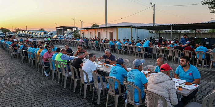 BAŞKAN YETİŞKİN MESAİ ARKADAŞLARIYLA KAHVALTIDA BULUŞTU