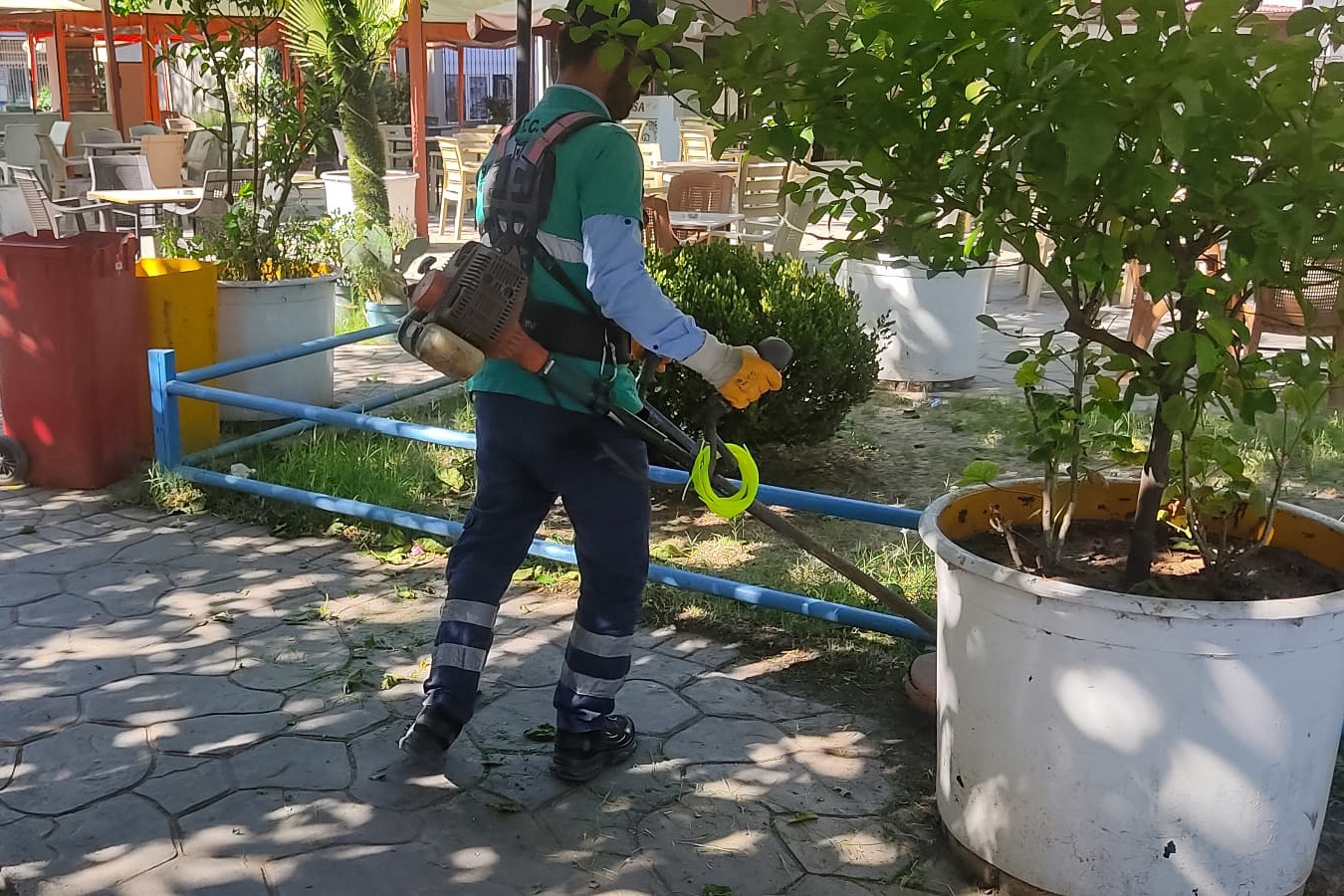 EFELER’İN EKİPLERİNDEN UMURLU MAHALLESİ’NDE KAPSAMLI ÇALIŞMA