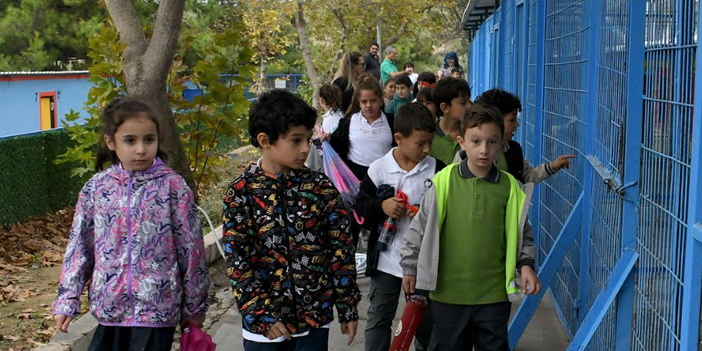 MİNİK HAYVANSEVERLERDEN CAN DOSTLARA ANLAMLI ZİYARET