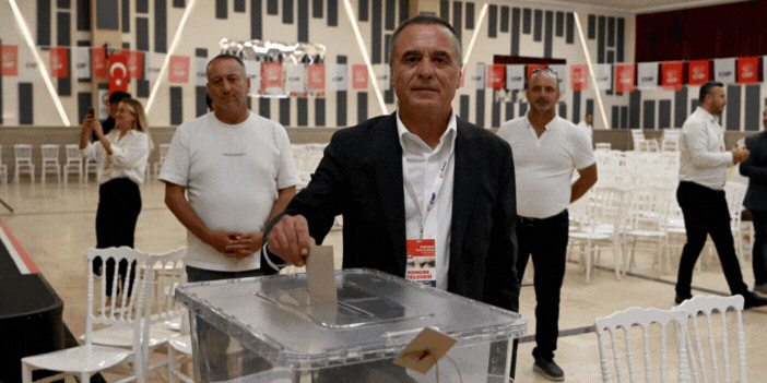 GÜRBİLEK: BOLLYWOOD ŞOVUNU BIRAKIN, GÖREVİNİZİ YAPIN!