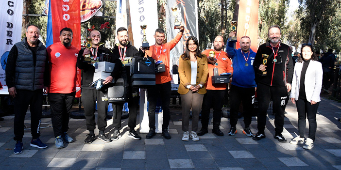 KUŞADASI’NDA OLTALAR YARIŞTI