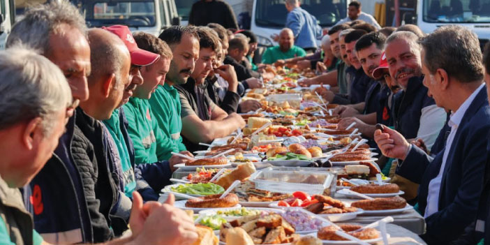 BAŞKAN YETİŞKİN MESAİ ARKADAŞLARIYLA KAHVALTIDA BULUŞTU