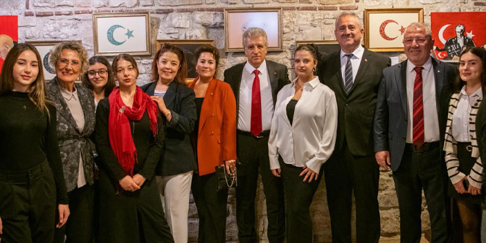 DERİCİ MUSTAFA GÜRBÜZ ANADOLU LİSESİ ÖĞRENCİLERİNDEN ANLAMLI CUMHURİYET SERGİSİ