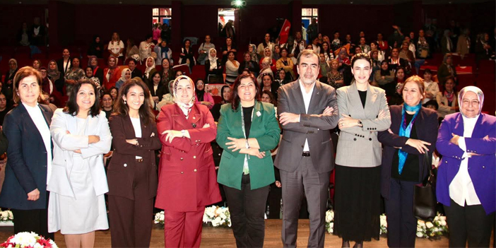 Özlem Çerçioğlu Baltayı Taşa Vurdu!